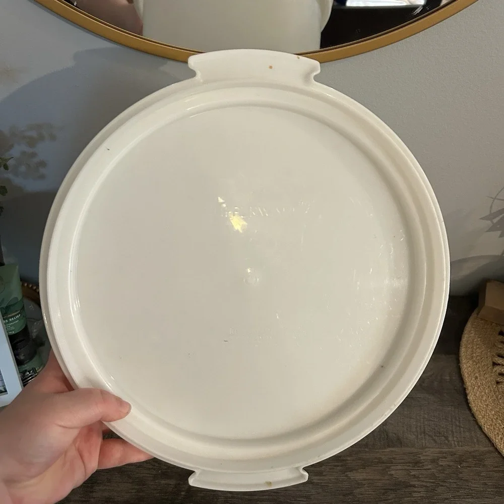 Vintage TUPPERWARE  Cake Carrier 683-1 White Clear 9